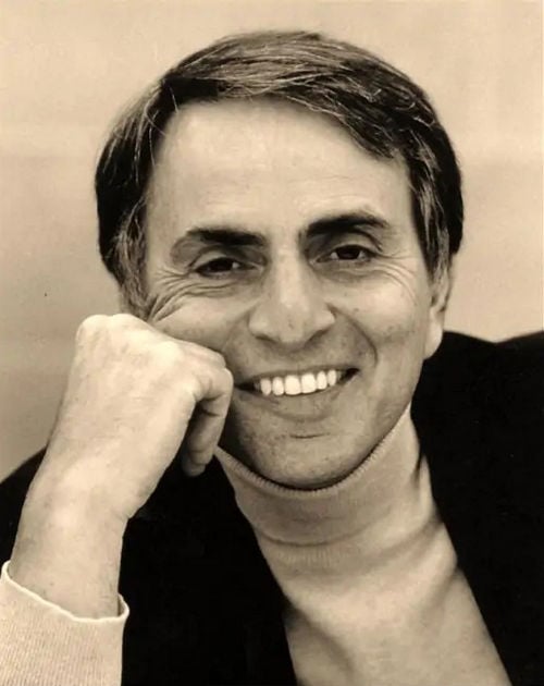 Carl-Sagan-author-kometa-4eti-me